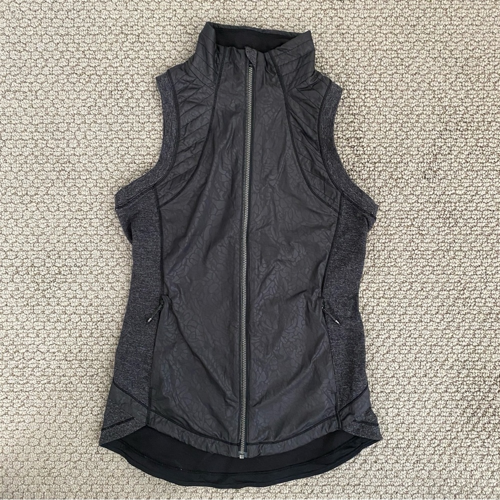 Lululemon Running Vest Size 2 Gray